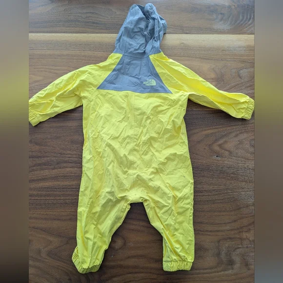 Northface Infant Resolve Rainsuit - Picture 2 of 4